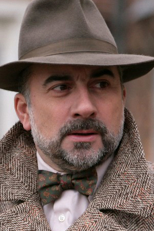 Character image for commissaire Jean Larosière (1930)