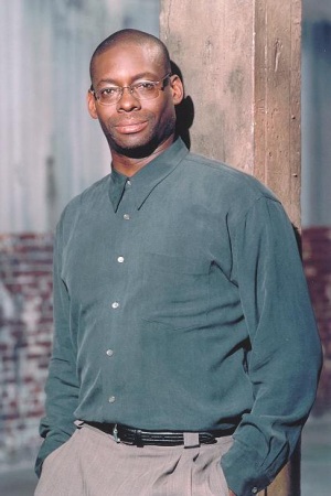 Character image for Simon Banks