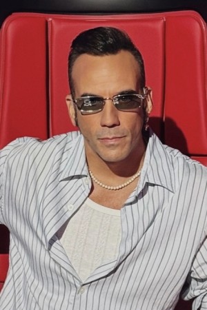 Character image for Coach ‒ Season: 3-5