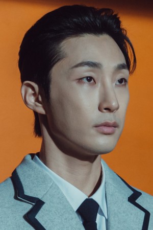 Character image for 나백진