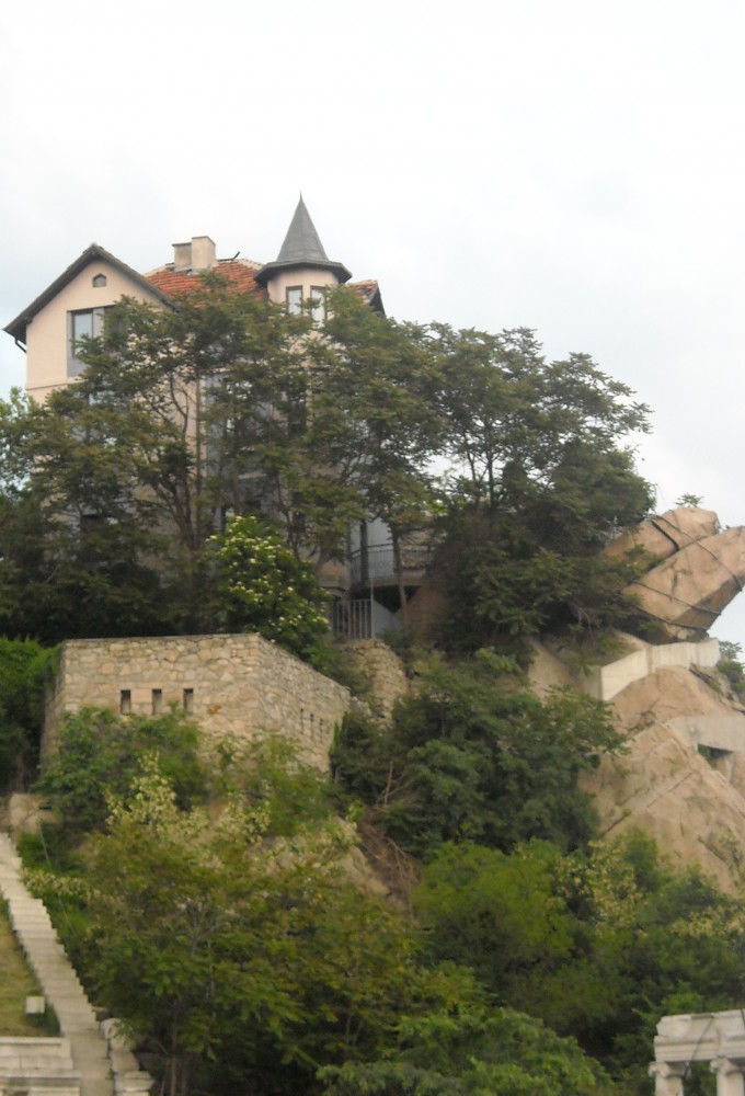 Klinika Na Tretia Etaj series poster