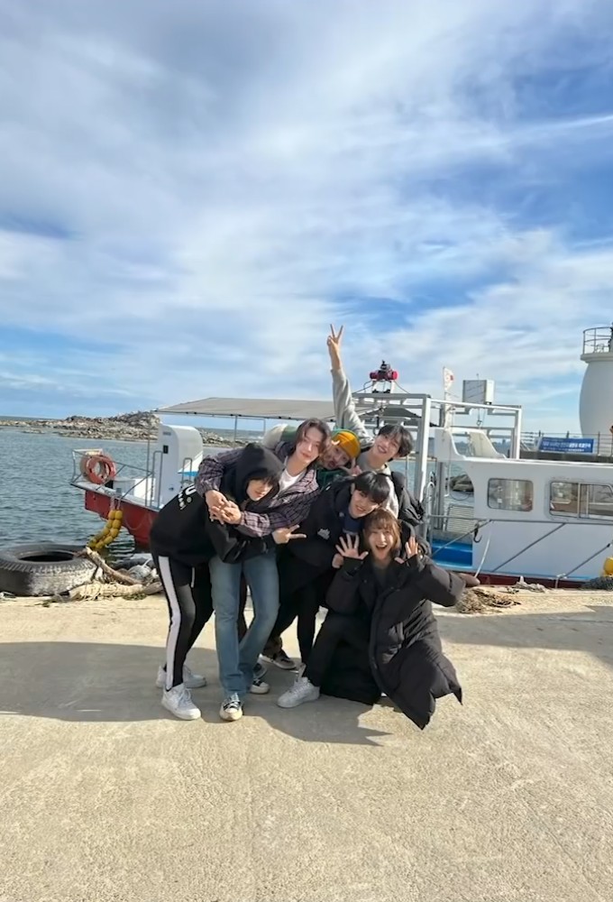 Let's enjoy OnlyOneOf camp! series poster