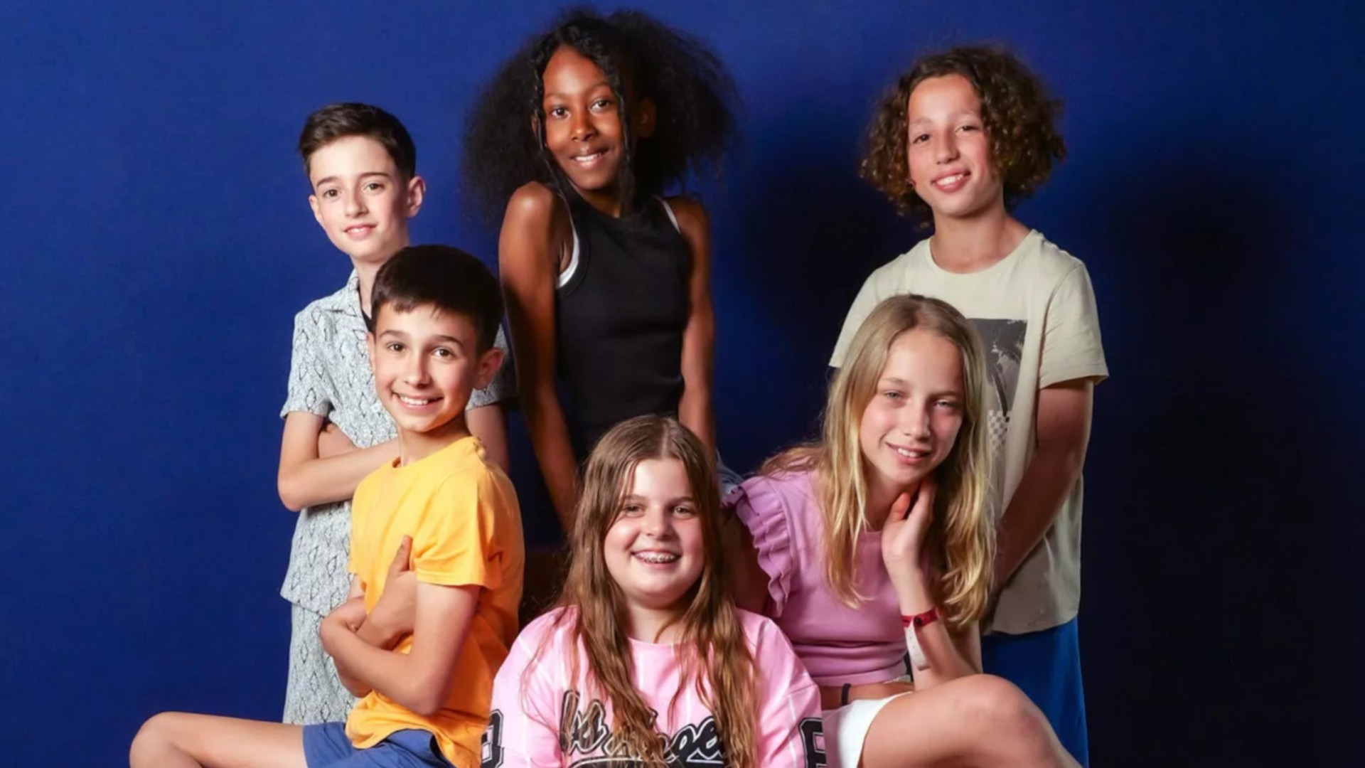 La Cour des Grands season 1 on Okoo