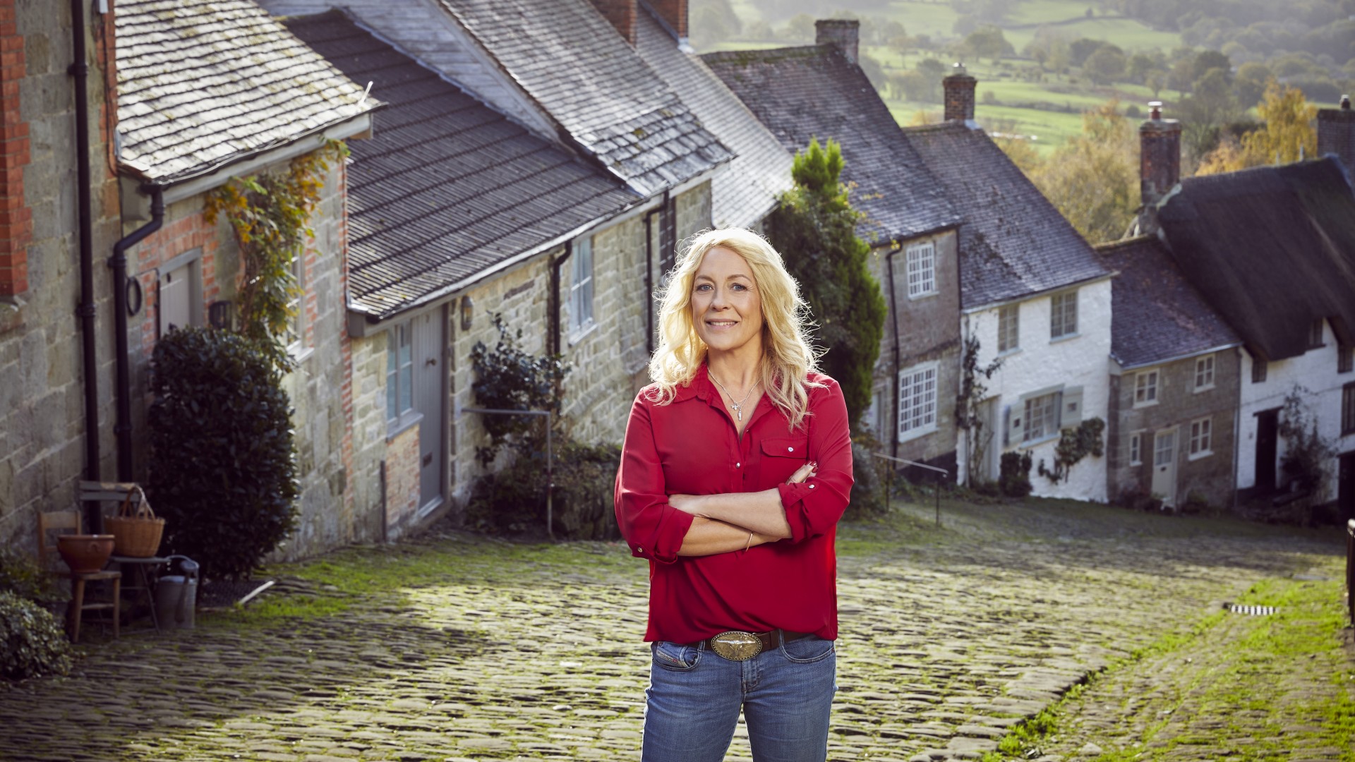 Sarah Beeny's New Country Lives series poster